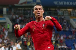 Cristiano Ronaldo comemora gol marcado contra a Espanha em Sochi, na Rússia